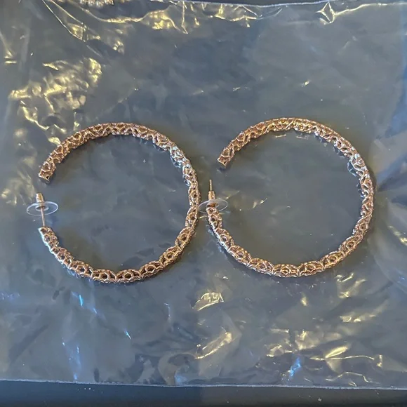 Kendra Scott Maggie Rose Gold Filigree Hoop Earrings - Picture 1 of 1